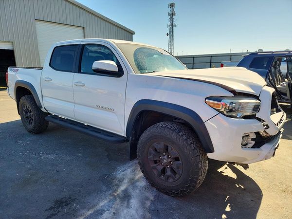 2017 TOYOTA TACOMA