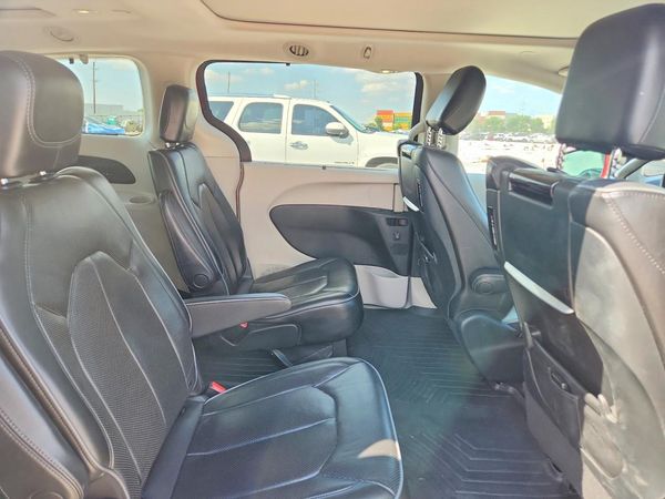 2017 CHRYSLER PACIFICA