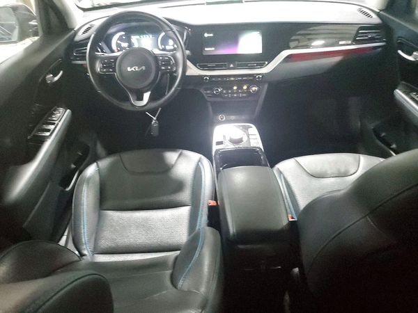 2022 KIA NIRO