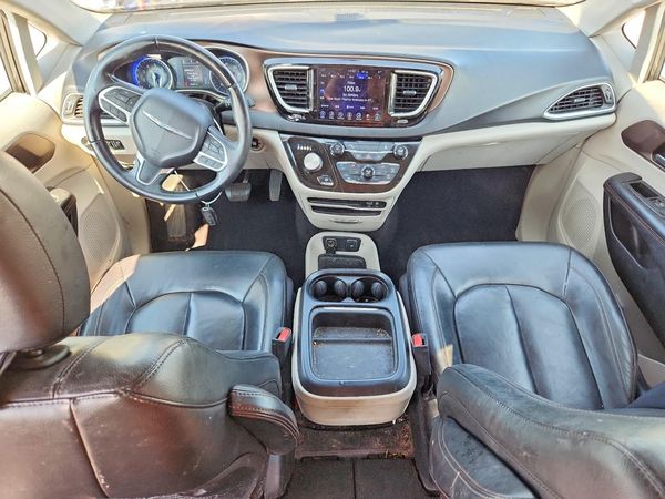 2017 CHRYSLER PACIFICA Touring L