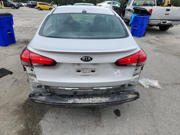2018 KIA FORTE LX Base