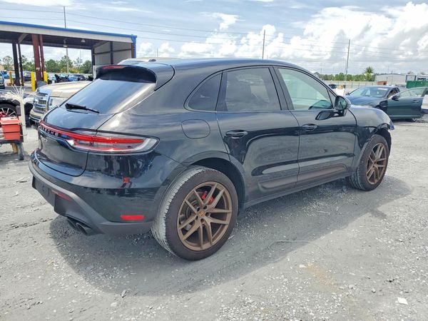 2022 PORSCHE MACAN S