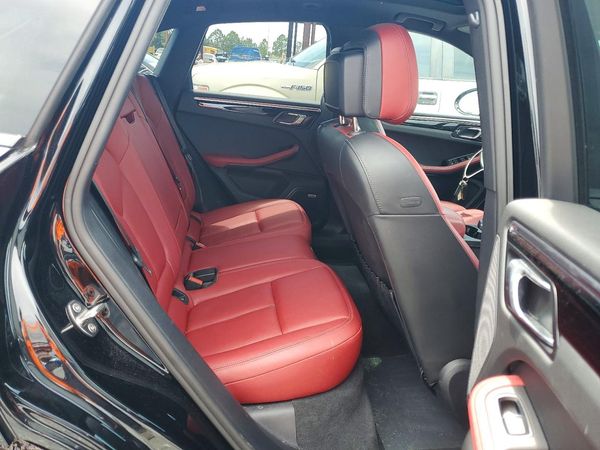 2022 PORSCHE MACAN S