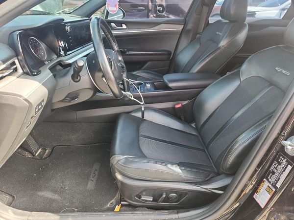 2022 KIA K5