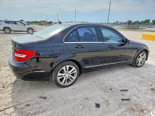 2013 MERCEDES-BENZ C C250