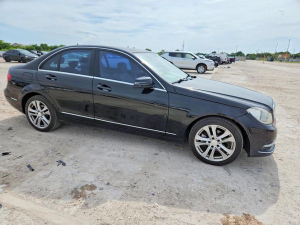 2013 MERCEDES-BENZ C C250