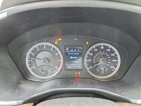 2019 HYUNDAI SANTA FE SE