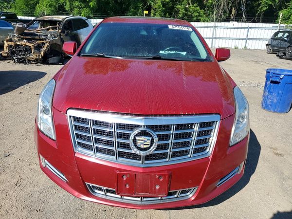 2013 CADILLAC XTS Luxury