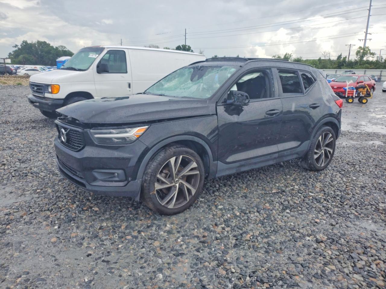 2020 VOLVO XC40 R-Design