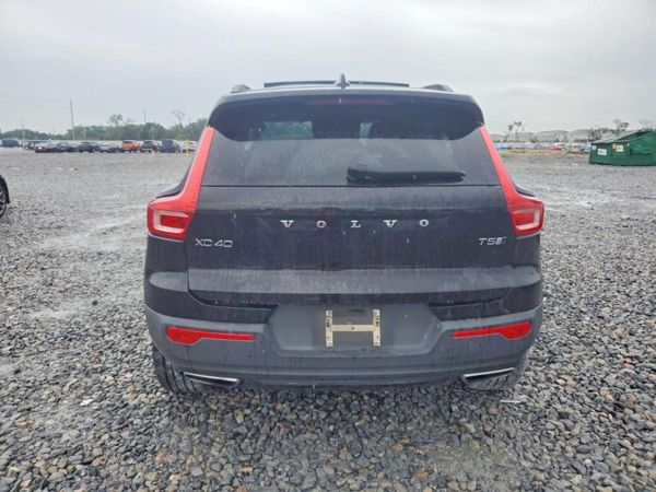 2020 VOLVO XC40 R-Design