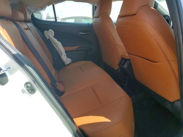 2020 LEXUS UX