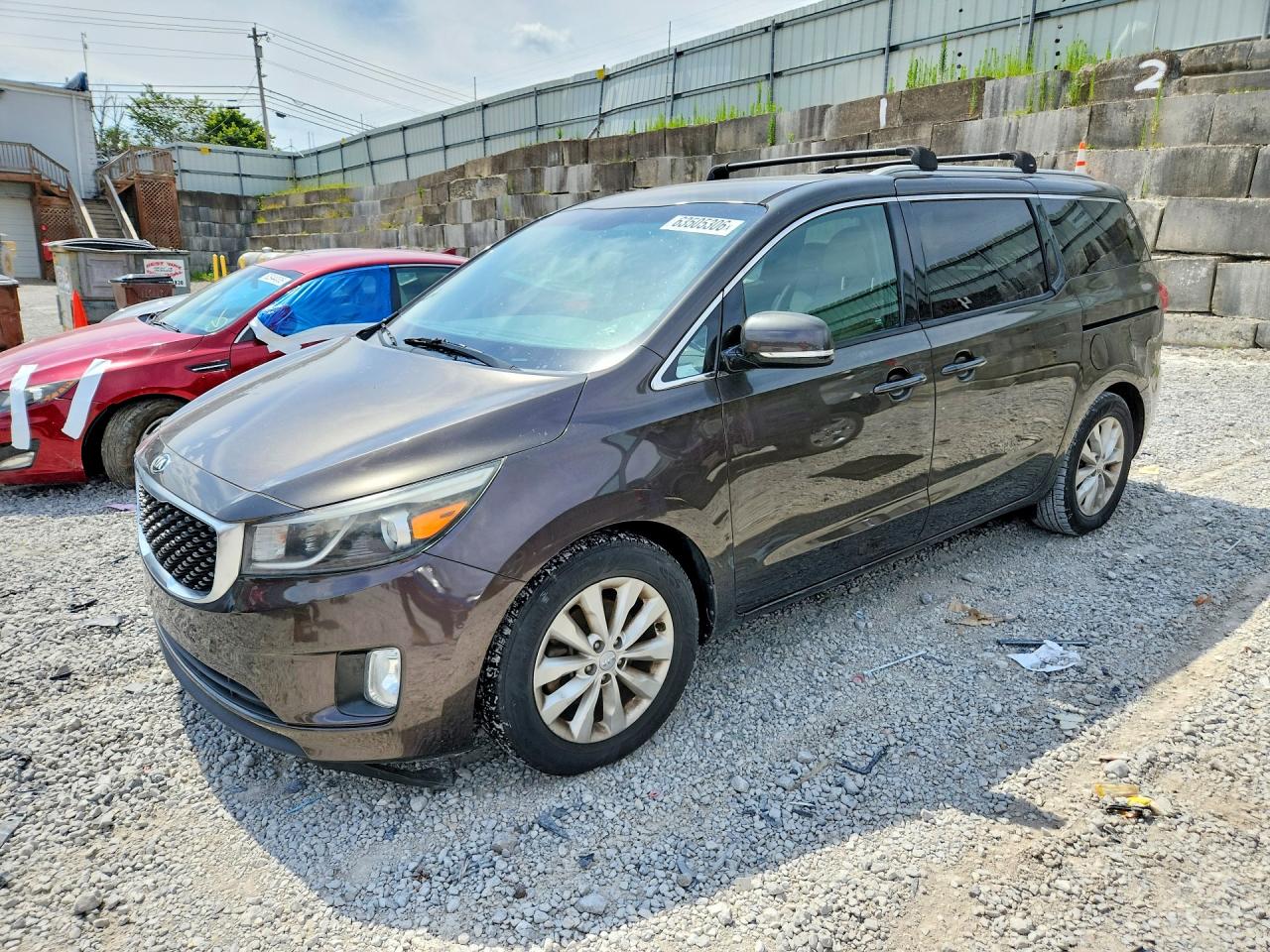 2016 KIA SEDONA EX - Middle level