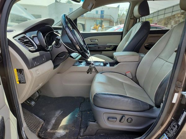 2016 KIA SEDONA EX - Middle level