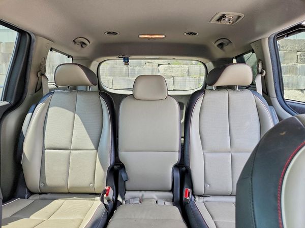 2016 KIA SEDONA EX - Middle level