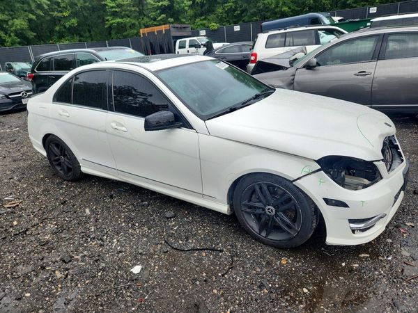 2013 MERCEDES-BENZ C C300