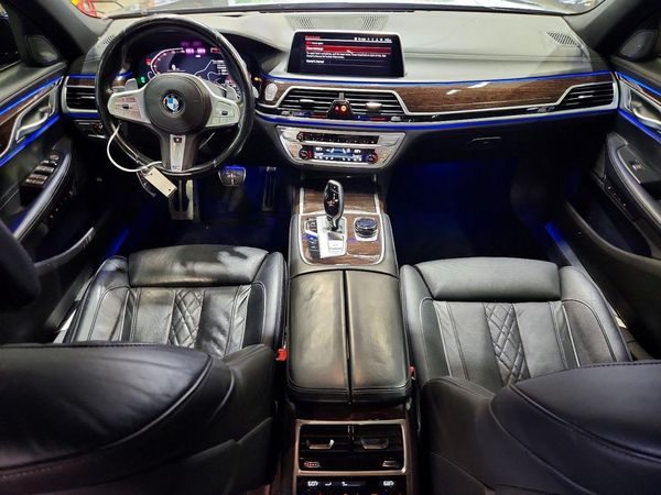 2021 BMW 750 xDrive