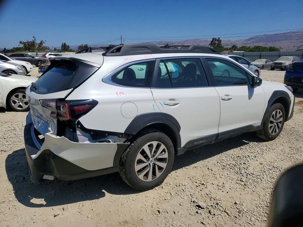 2025 SUBARU OUTBACK Base