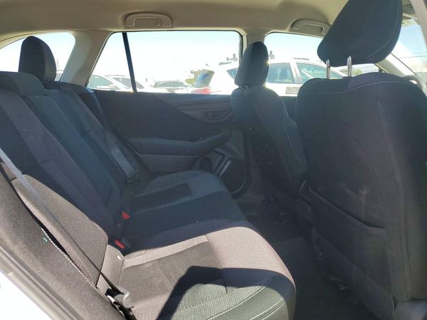 2025 SUBARU OUTBACK Base