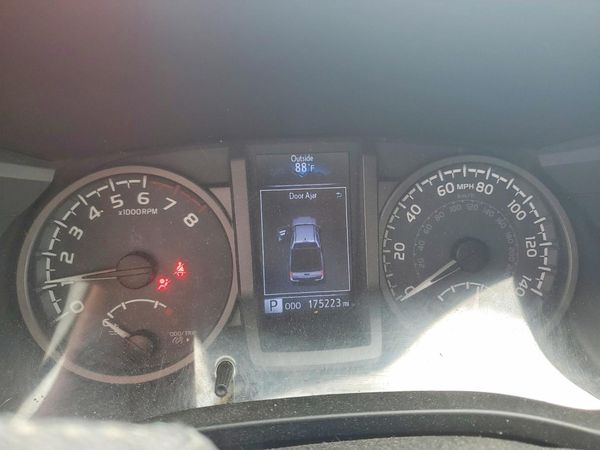 2017 TOYOTA TACOMA