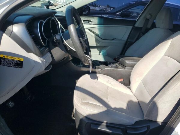 2015 KIA OPTIMA GL - Middle-low