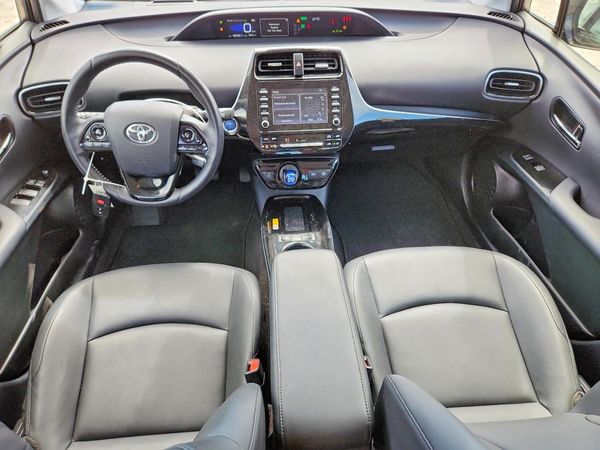 2020 TOYOTA PRIUS