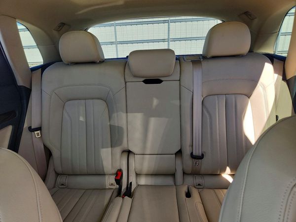 2019 AUDI Q5 quattro Premium Plus