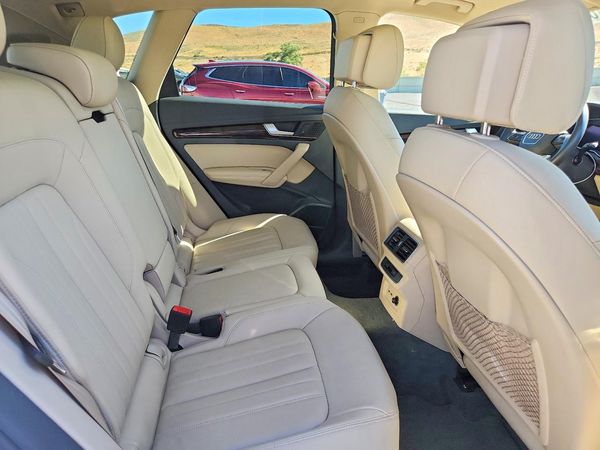 2019 AUDI Q5 quattro Premium Plus