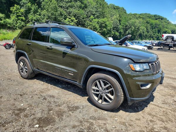 2017 JEEP GRAND CHEROKEE LAREDO 4X4