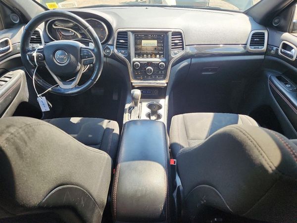 2017 JEEP GRAND CHEROKEE LAREDO 4X4
