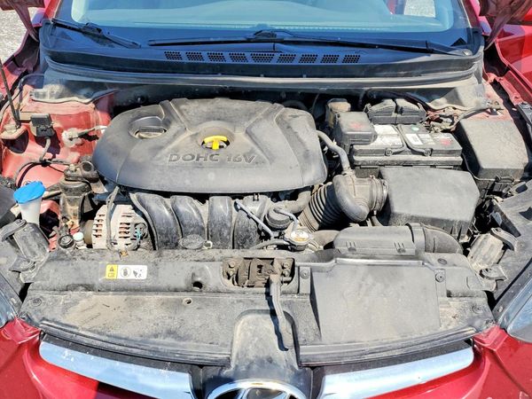 2014 HYUNDAI ELANTRA GLS(Middle)