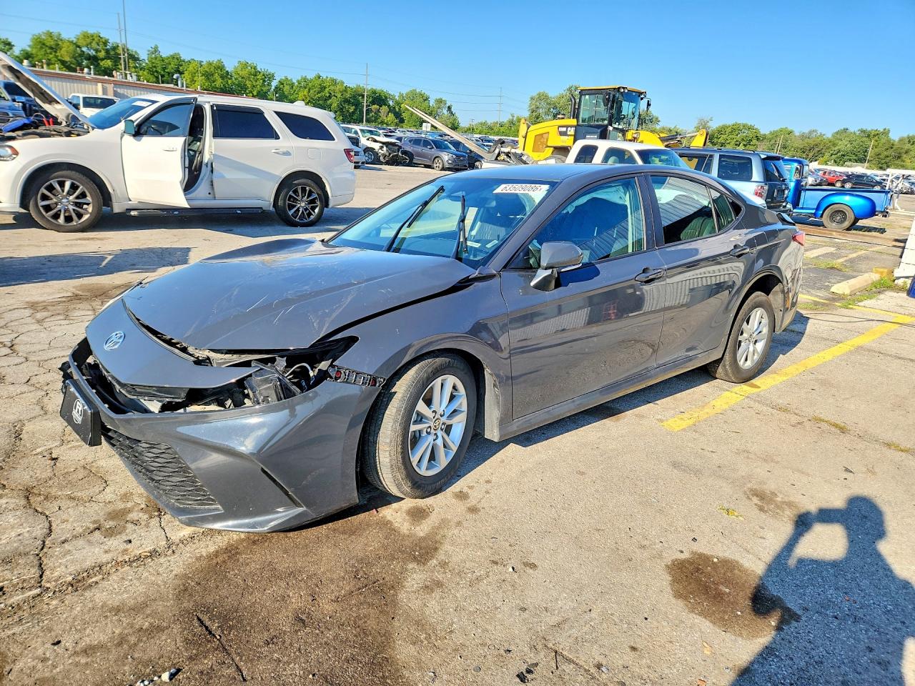 2025 TOYOTA CAMRY — Front 3/4