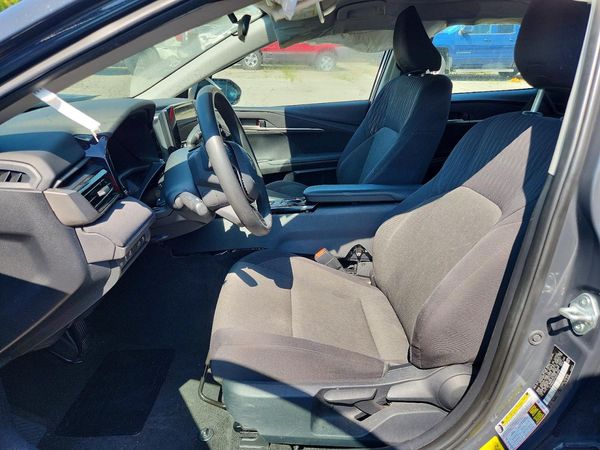 2025 TOYOTA CAMRY — DENT