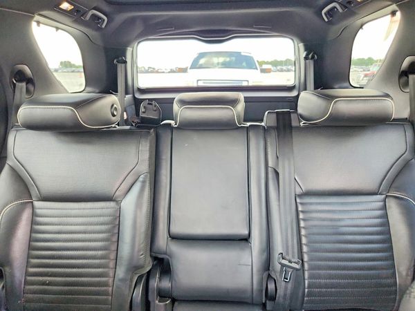 2017 LAND ROVER DISCOVERY HSE Luxury