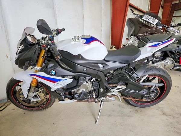 2020 BMW S 1000