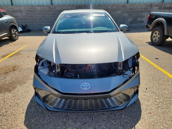 2025 TOYOTA CAMRY