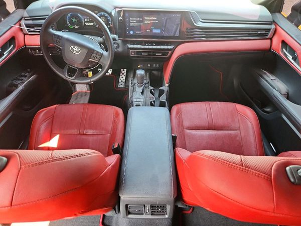 2025 TOYOTA CAMRY