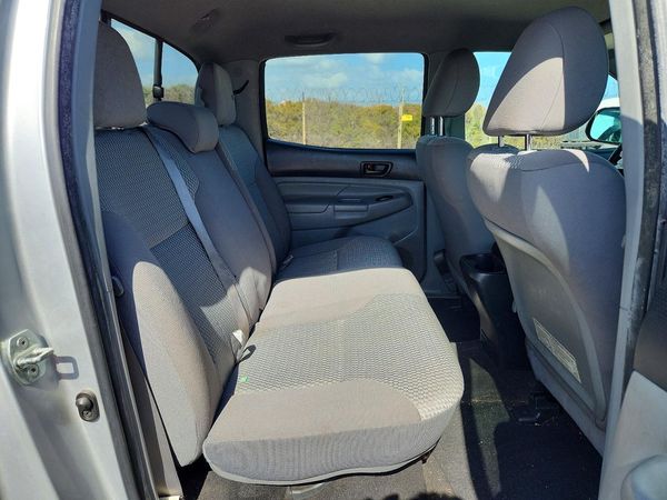 2012 TOYOTA TACOMA