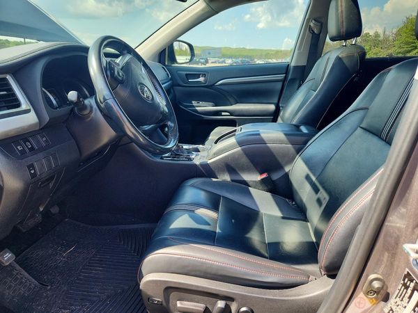 2019 TOYOTA HIGHLANDER SE/XLE