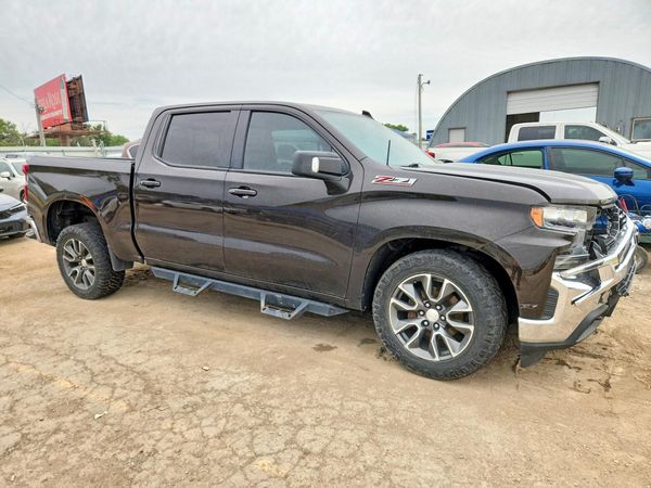 2019 CHEVROLET SILVERADO LT — Passenger 3/4