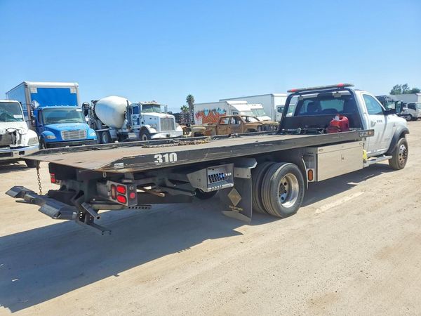 2020 RAM 5500HHDSLT DP