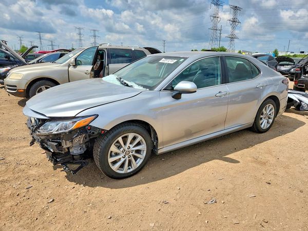 2024 TOYOTA CAMRY