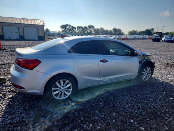 2016 KIA FORTE KOUP
