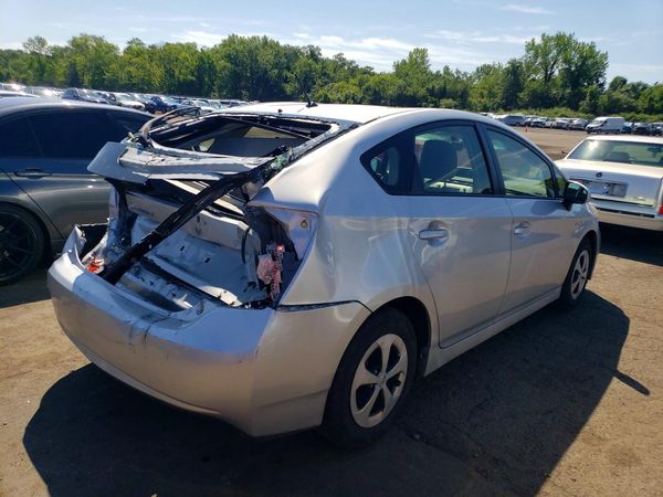 2015 TOYOTA PRIUS
