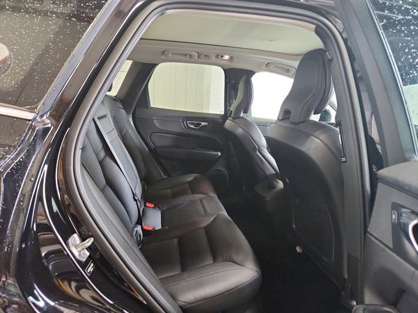 2020 VOLVO XC60
