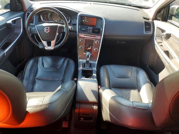 2016 VOLVO XC60