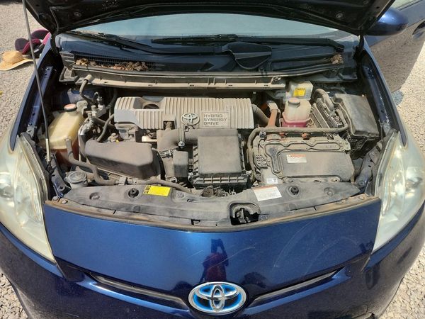 2015 TOYOTA PRIUS