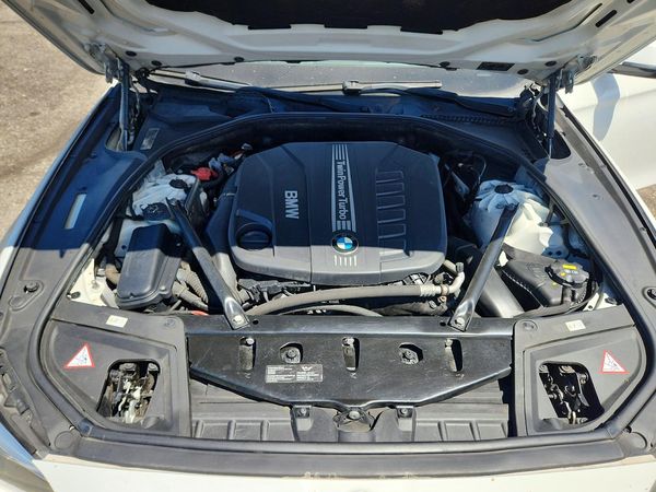 2014 BMW 535 — Engine bay