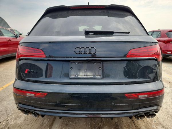 2025 AUDI SQ5 quattro Premium Plus