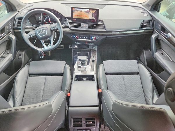 2025 AUDI SQ5 quattro Premium Plus