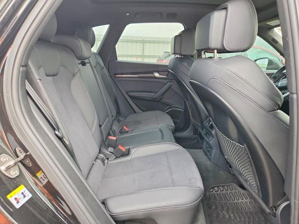 2025 AUDI SQ5 quattro Premium Plus